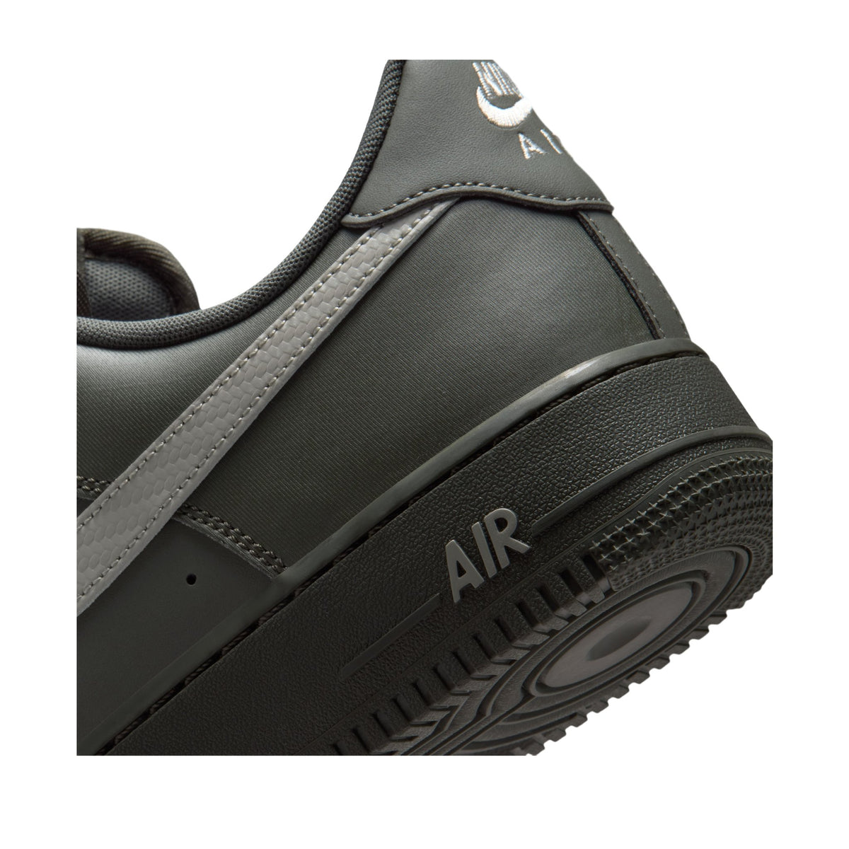 AIR FORCE 1 07 TECH ESS