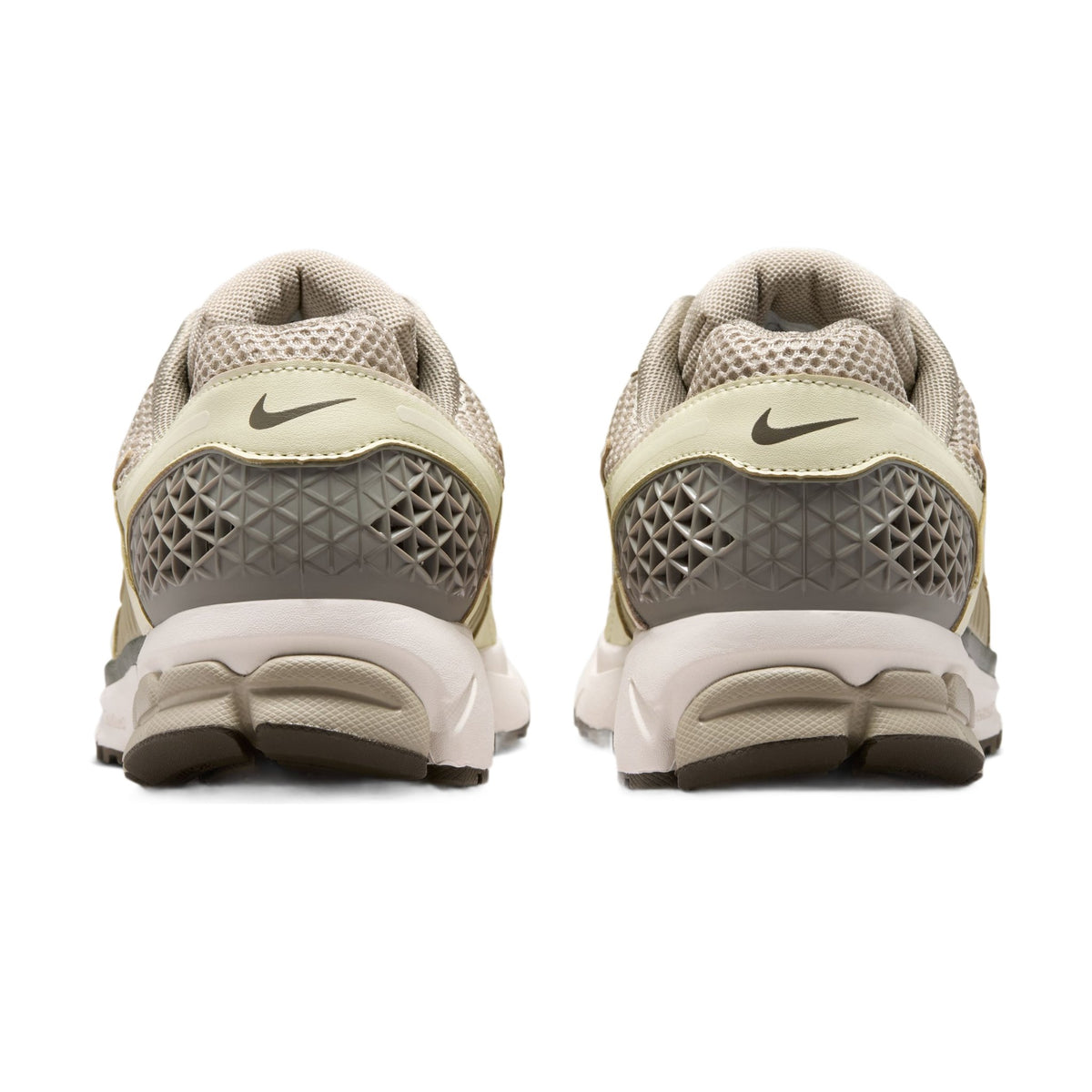 NIKE ZOOM VOMERO 5