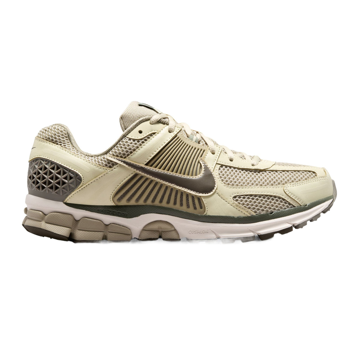 NIKE ZOOM VOMERO 5