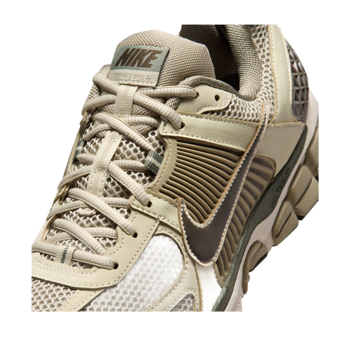 NIKE ZOOM VOMERO 5