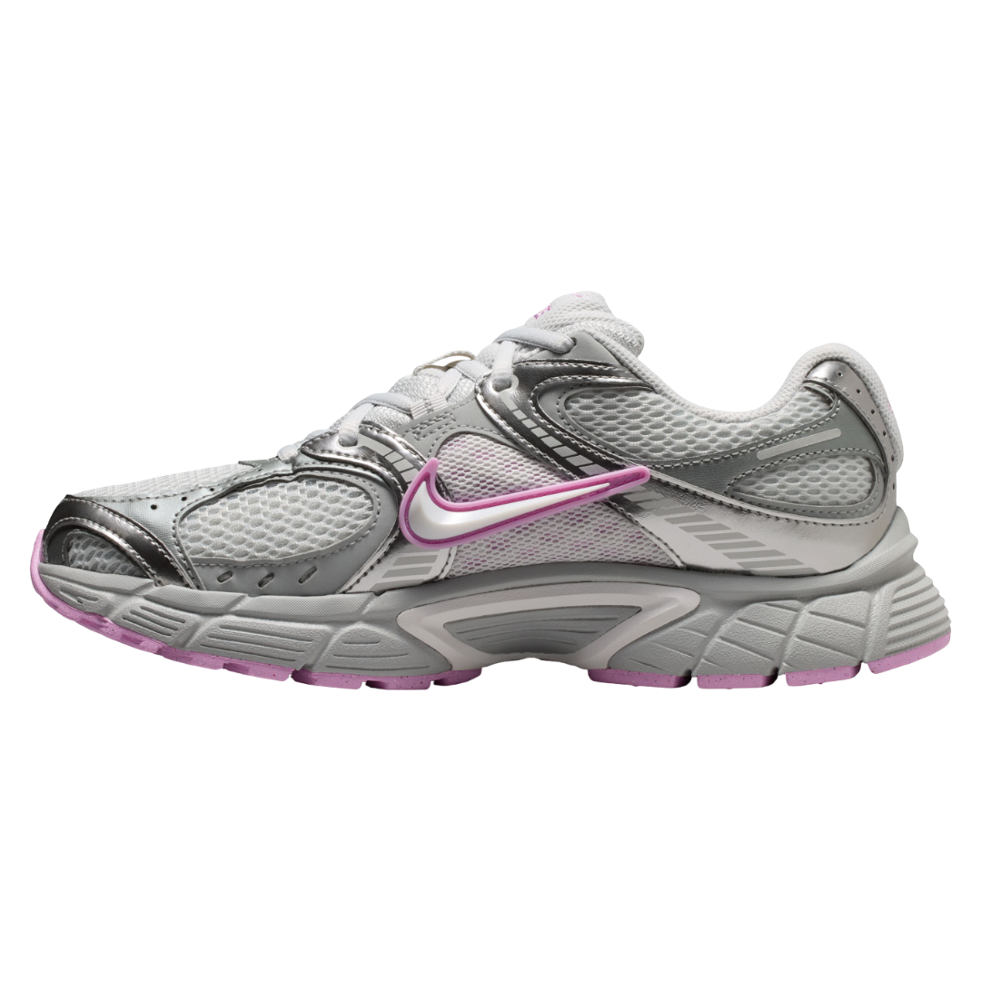 W NIKE V5 RNR