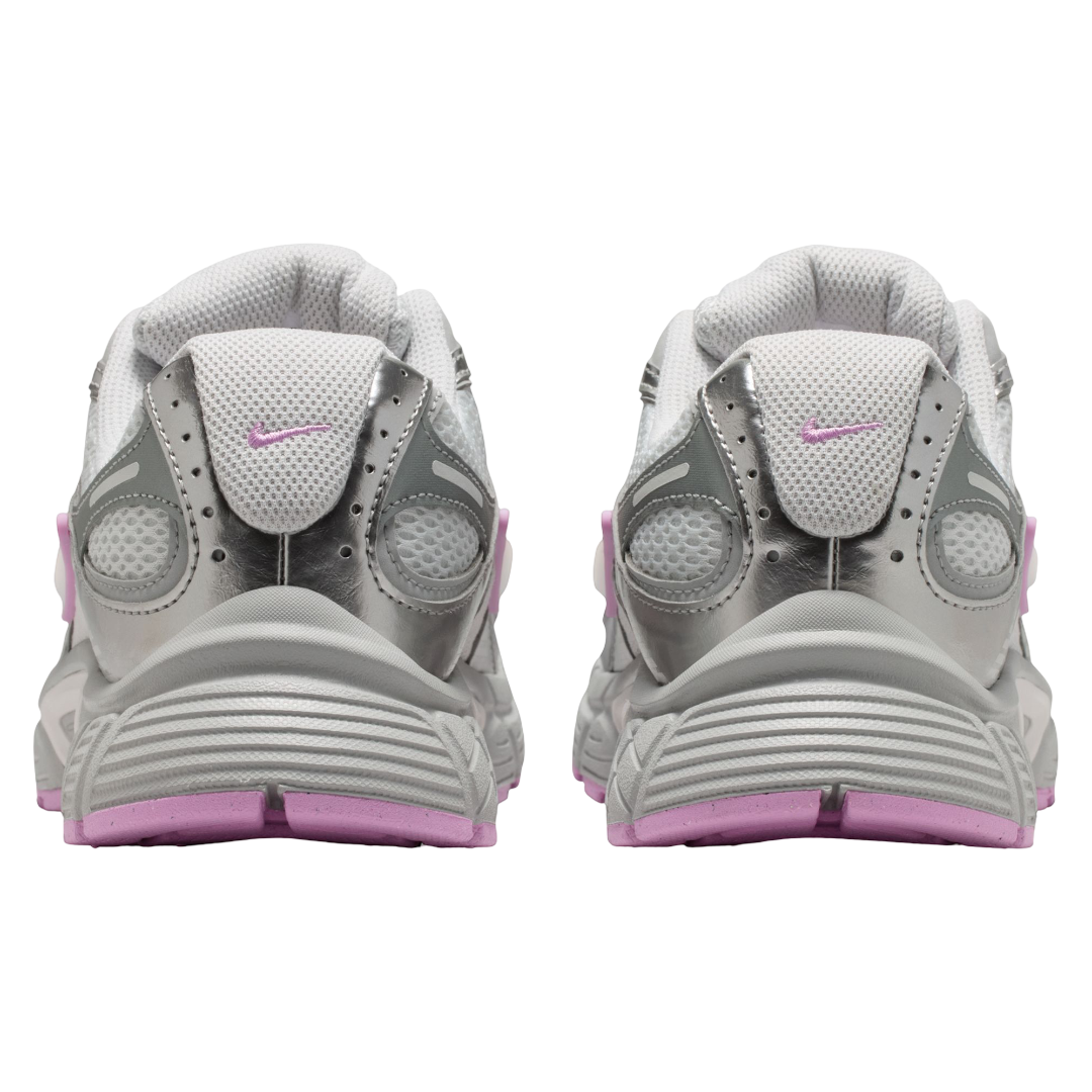 W NIKE V5 RNR