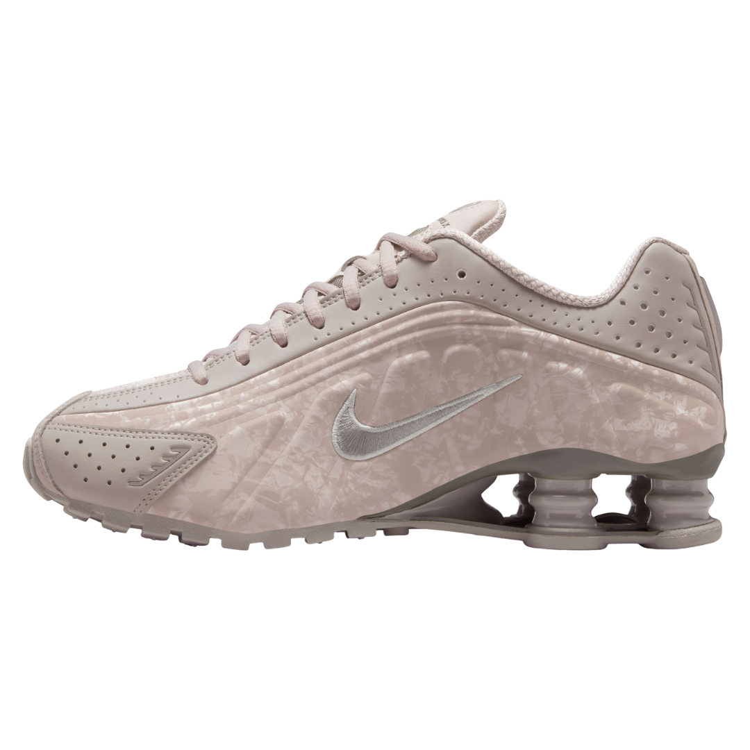 W NIKE SHOX R4 MET