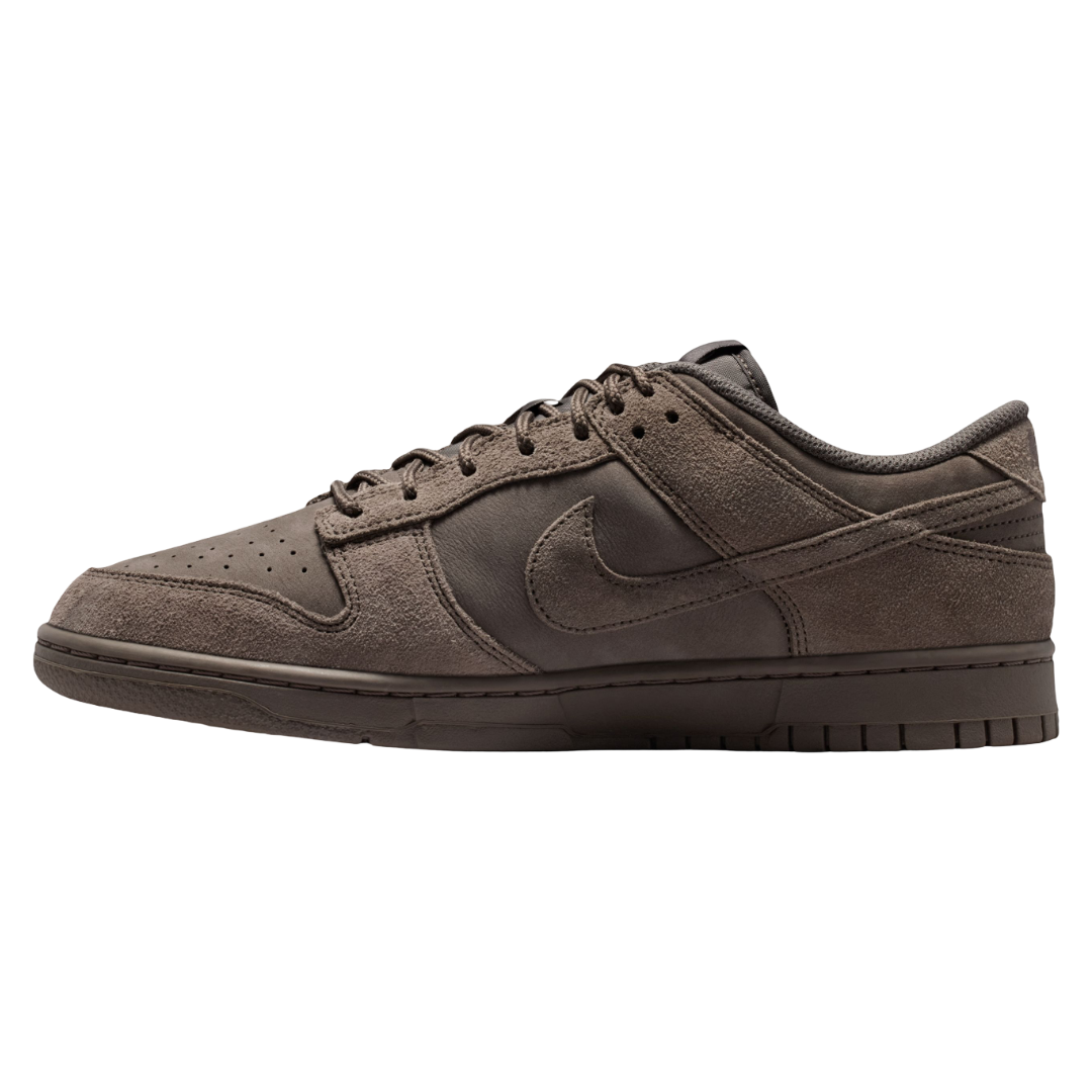 NIKE DUNK LOW RETRO SE NUBUCK