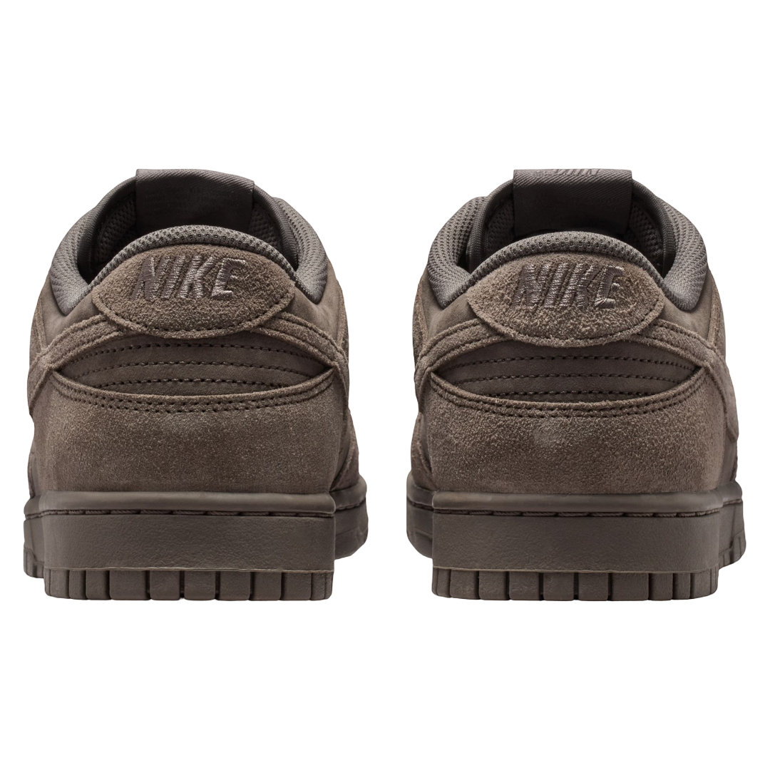 NIKE DUNK LOW RETRO SE NUBUCK