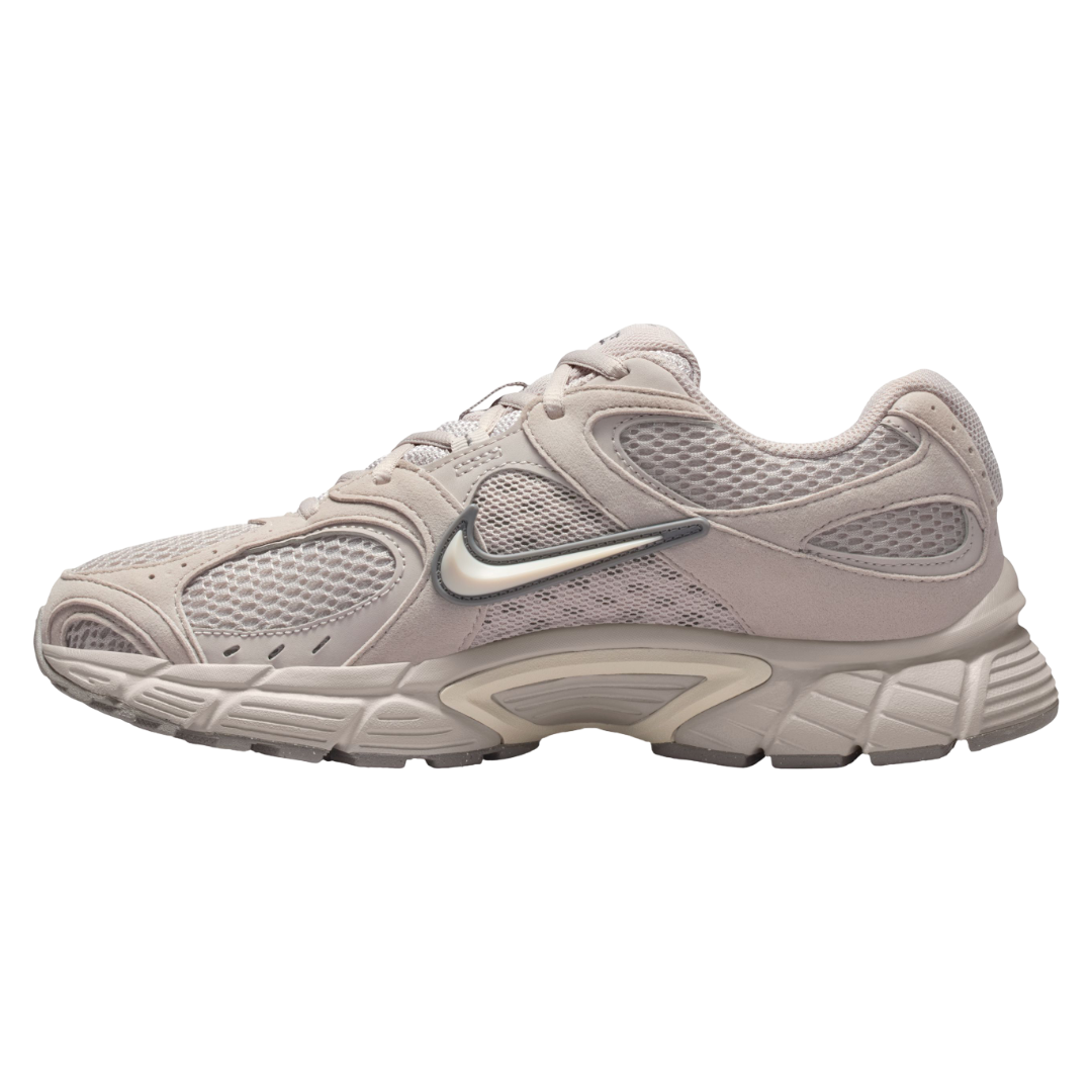 W NIKE V5 RNR SUEDE