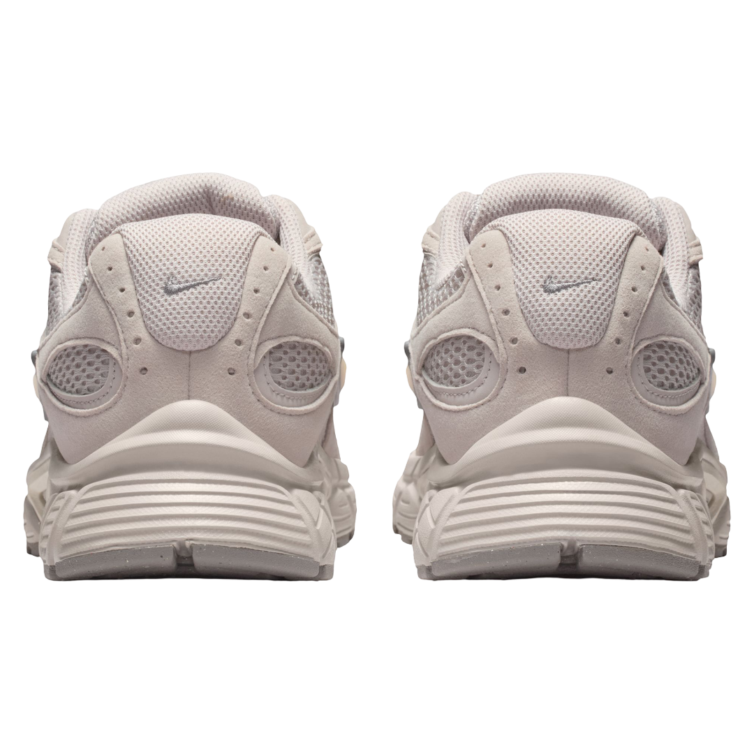 W NIKE V5 RNR SUEDE