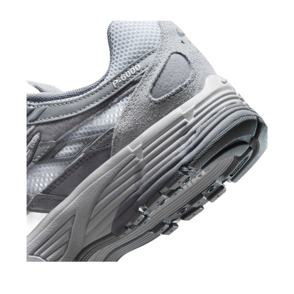 W NIKE P-6000 MM